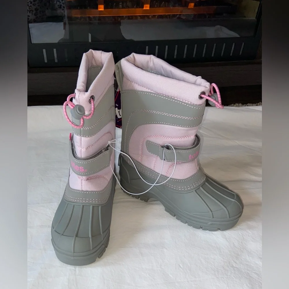 NWT Totes Sz-2 GS Kids Pink/Gray Warm Winter Snow Boots-Great Tread, Easy On/Off